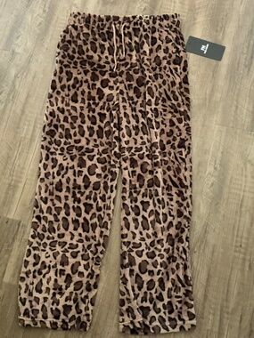 Free Haven leopard print fleece pants, size XL